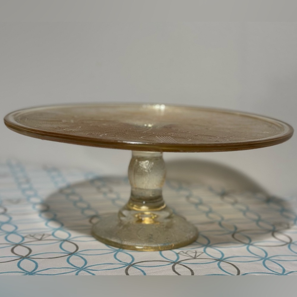 Vintage beige harp design Glass Cake Stand